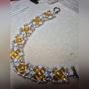 Handmade Bead Bracelet 7.5"